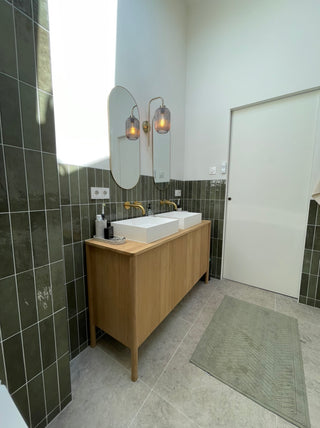 Ineenstorting Wijde selectie hoek Wand spiegel ovaal 35 x 80 cm - Messing PVD – Two Rooms - Home & Bath